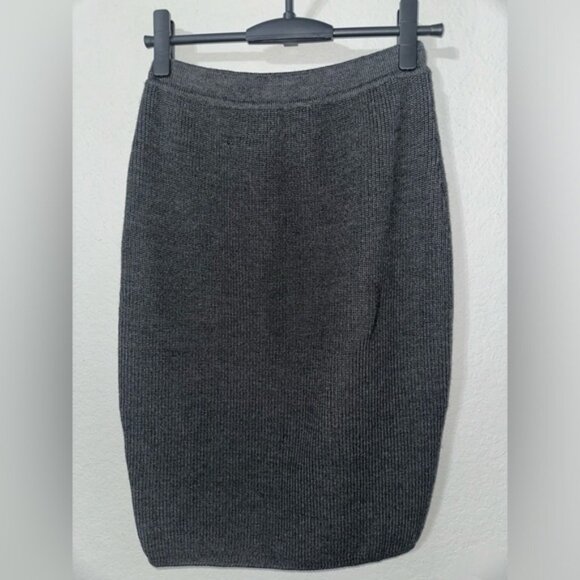Salvatore Ferragamo Wool Knit Skirt‎ Small - Picture 1 of 6